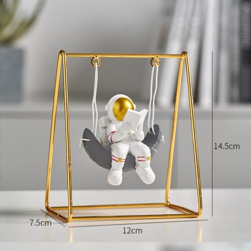Astronaut Sculpture dylinoshop