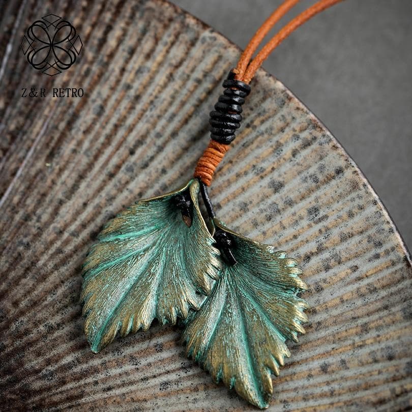 Green Leaf Necklace dylinoshop
